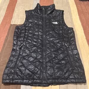 The North Face Thermoball Puffer Vest Quilted Women’s Size XS Black